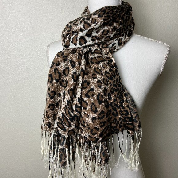 NWOTLarge  Scarf Wrap Animal Print Fringe - Picture 3 of 5